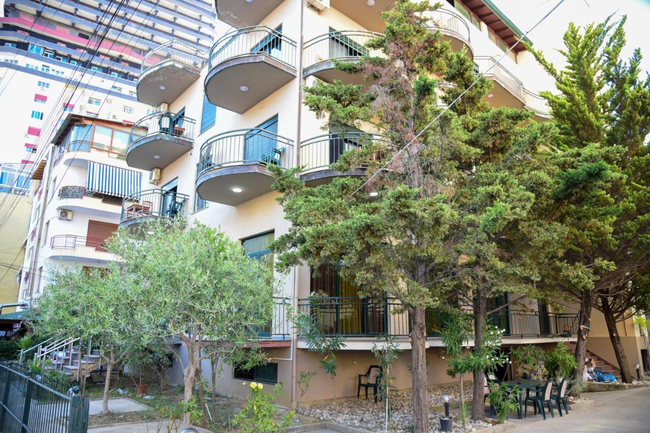 Koa Hotel Durrës Exterior foto
