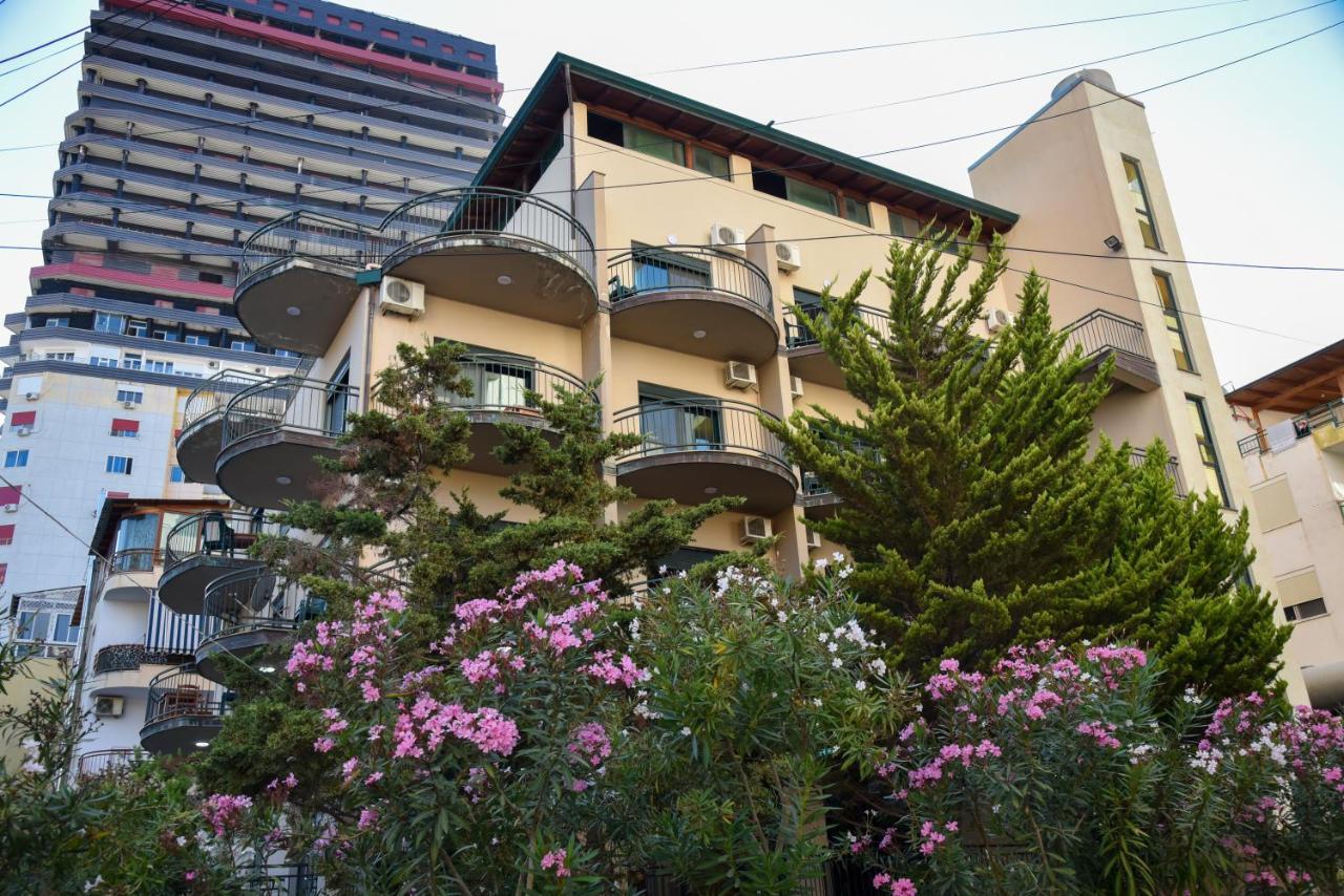 Koa Hotel Durrës Exterior foto