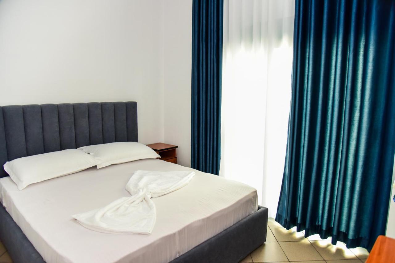Koa Hotel Durrës Exterior foto